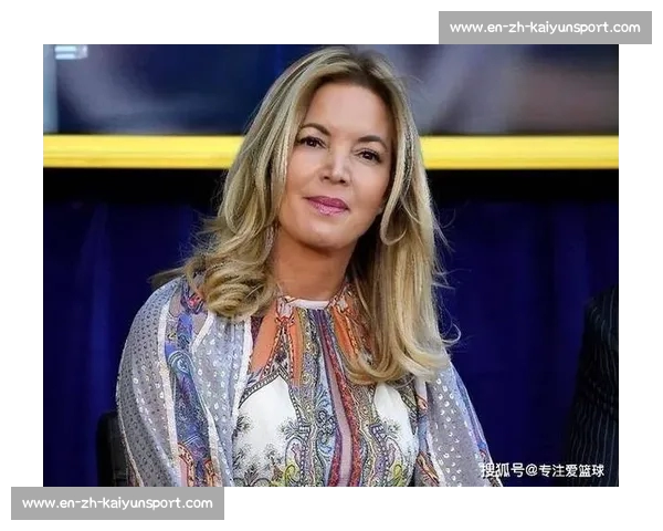 抵押 11 栋公寓换湖人，46 年套现百亿：巴斯家族的资本魔术